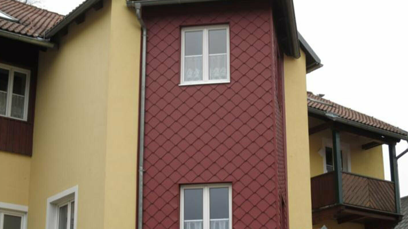 Fasadelement med väggromber från PREFA