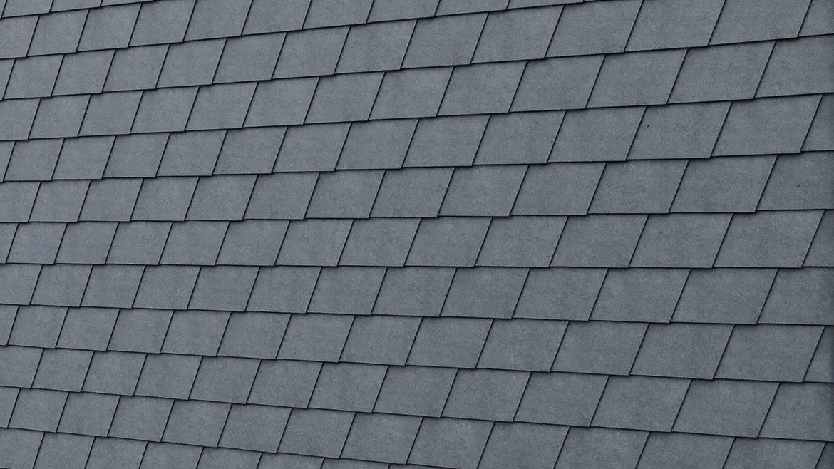 PREFA väggshingel i P.10 stengrå – detaljbild