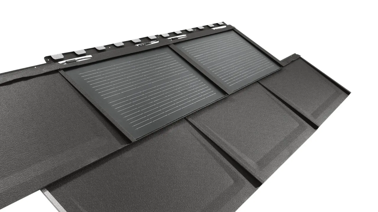 Enstaka solpanel och takplatta R.16 i svart