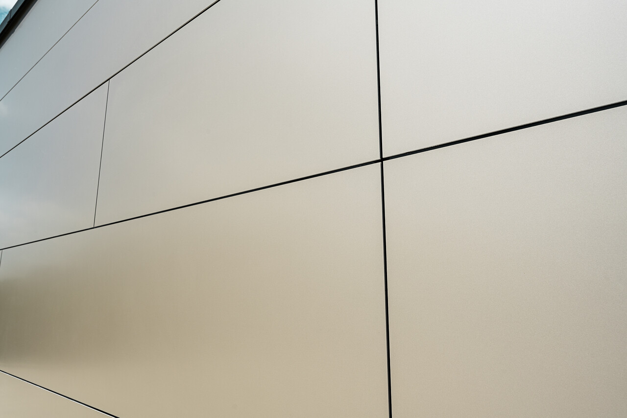 PREFABOND aluminiumkompositskiva med fog i brons