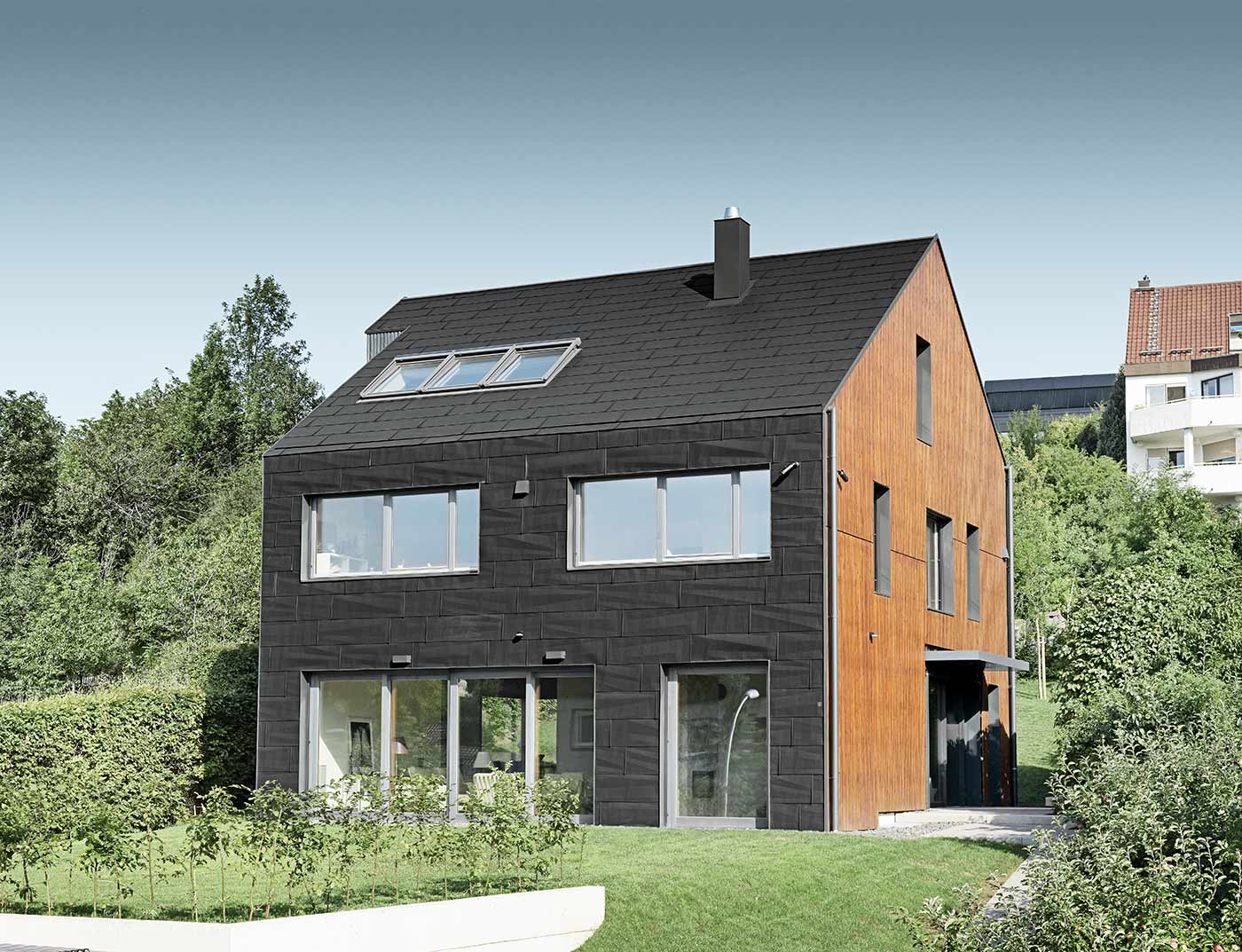 Referensobjekt PREFA Fasadsystem Fasadpanel FX.12 03 P.10 svart