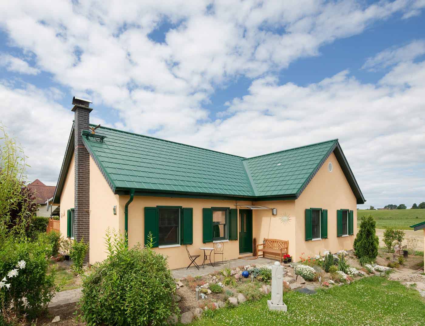 Referensobjekt PREFA Taksystem Takplatta 06 P.10 mossgrön