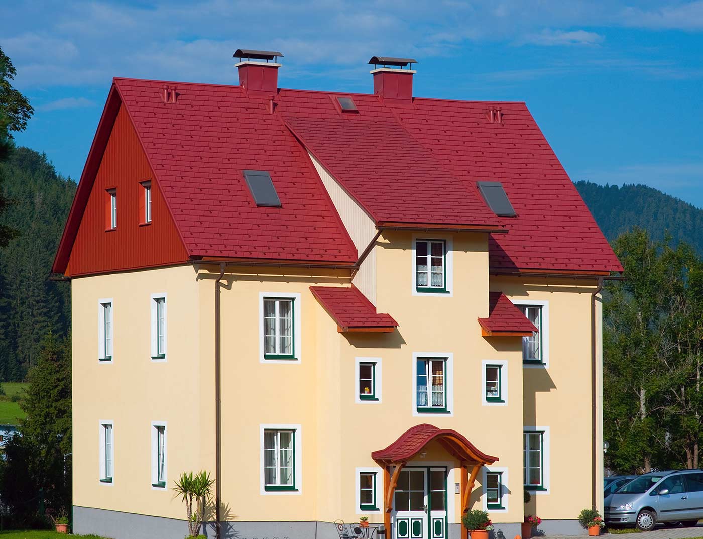 Referensobjekt PREFA Taksystem Takshingel 05 P.10 oxidröd