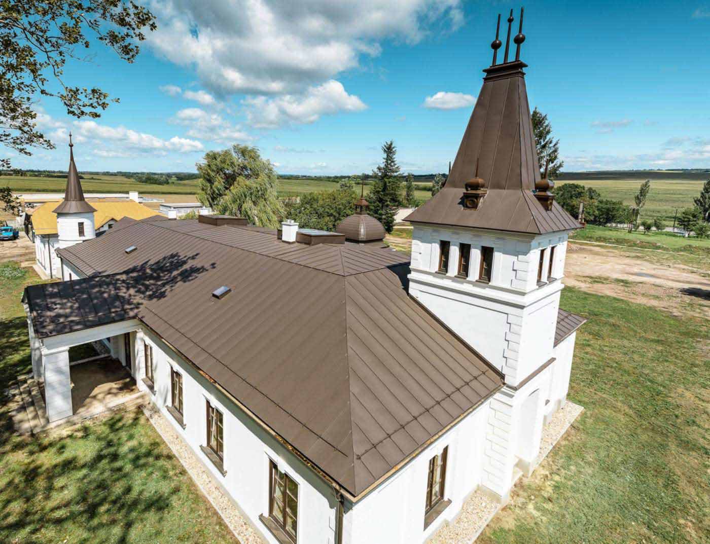 Referensobjekt PREFA Taksystem Taksystem Prefalz ® 01 P.10 brun