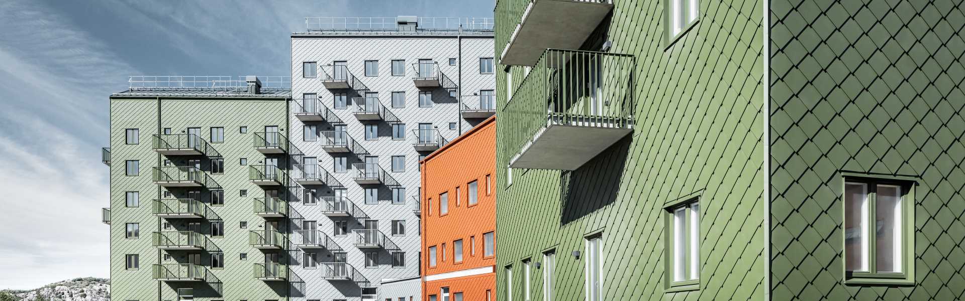 VÅRT GALLERI MED TAK, FASAD OCH HELHETSSYSTEM AV ALUMINIUM